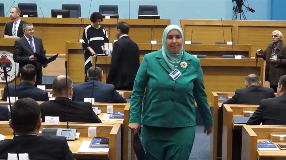 Begija Smajić prva je zastupnica u NSRS sa hidžabom